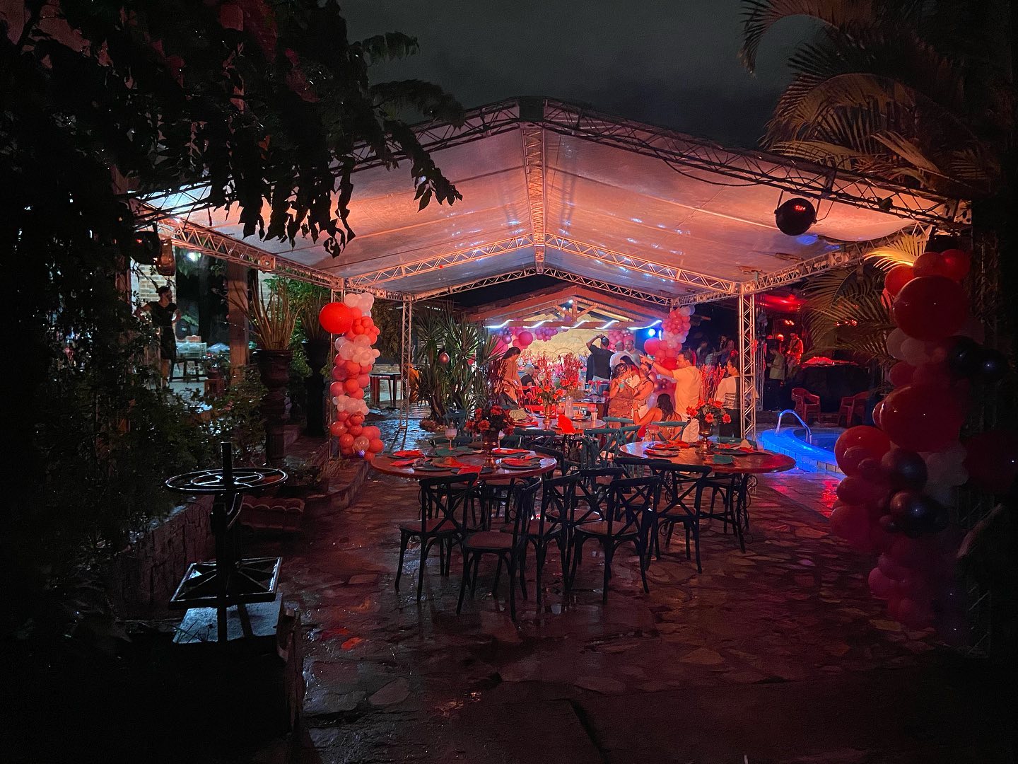 Celebração noturna
